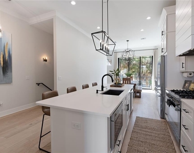 64 N Park Avenue - Photo Thumbnail 11