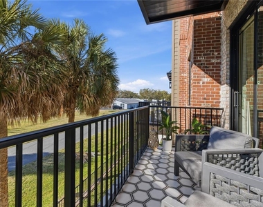 64 N Park Avenue - Photo Thumbnail 22