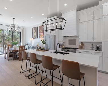 64 N Park Avenue - Photo Thumbnail 7