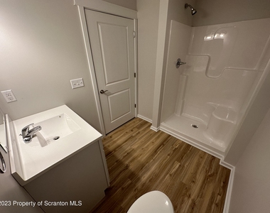 163 Bianca Way - Photo Thumbnail 14