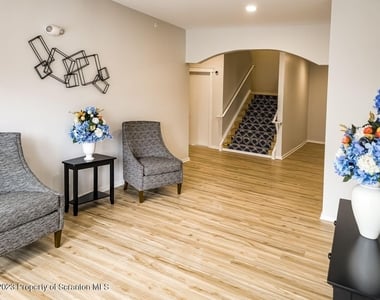 163 Bianca Way - Photo Thumbnail 2