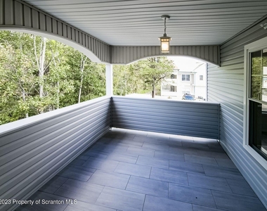 163 Bianca Way - Photo Thumbnail 10