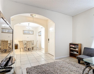 635 Knollwood Drive - Photo Thumbnail 7