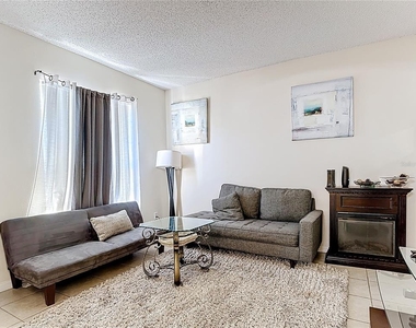 635 Knollwood Drive - Photo Thumbnail 5