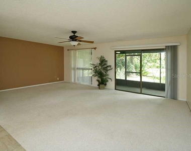407 Sheoah Boulevard - Photo Thumbnail 3