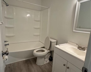 704 Sunset Avenue - Photo Thumbnail 8