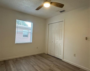 704 Sunset Avenue - Photo Thumbnail 10