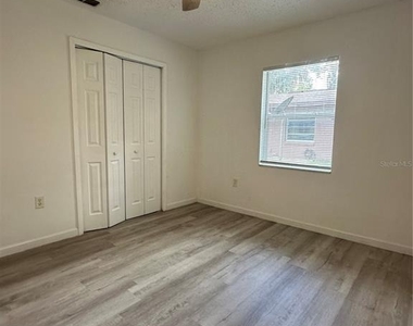 704 Sunset Avenue - Photo Thumbnail 7