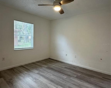 704 Sunset Avenue - Photo Thumbnail 6