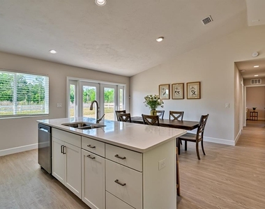 3803 Main Street - Photo Thumbnail 6