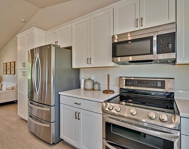 3803 Main Street - Photo Thumbnail 7