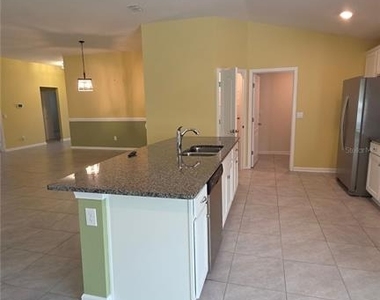 70 Oakleaf Way - Photo Thumbnail 8