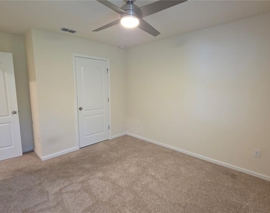 70 Oakleaf Way - Photo Thumbnail 20