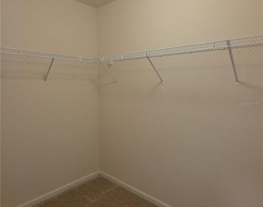 70 Oakleaf Way - Photo Thumbnail 17
