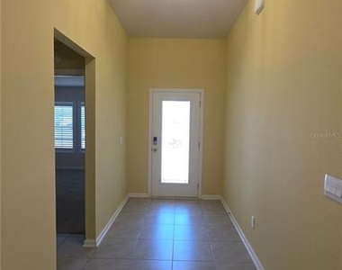 70 Oakleaf Way - Photo Thumbnail 4
