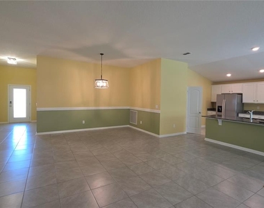 70 Oakleaf Way - Photo Thumbnail 6