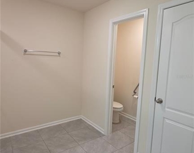 70 Oakleaf Way - Photo Thumbnail 15