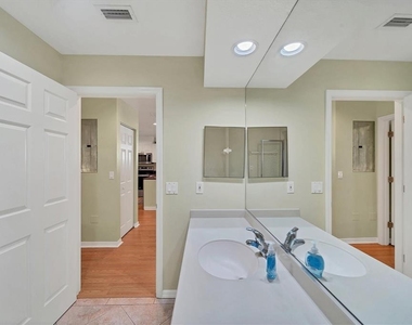 3604 54th Drive W - Photo Thumbnail 22