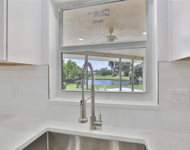 2834 Hardee Drive - Photo Thumbnail 3