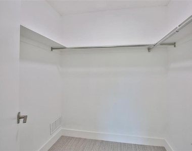 2834 Hardee Drive - Photo Thumbnail 15