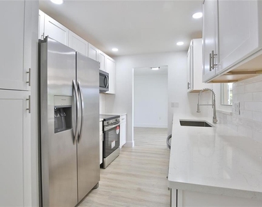 2834 Hardee Drive - Photo Thumbnail 2