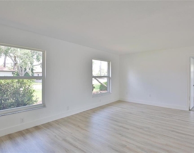 2834 Hardee Drive - Photo Thumbnail 9