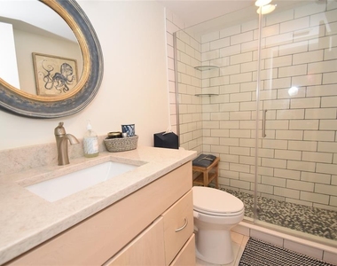 1510 Pelican Point Dr - Photo Thumbnail 12