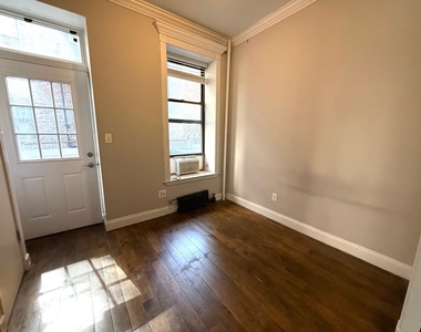 52 Barrow Street - Photo Thumbnail 2