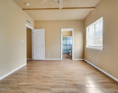 4053 Tierra Bronce Drive - Photo Thumbnail 10