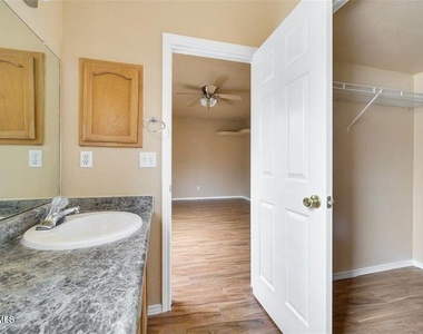 4053 Tierra Bronce Drive - Photo Thumbnail 6
