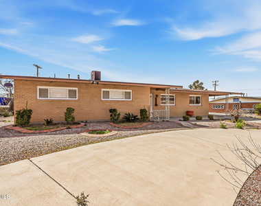 4312 Wallington Drive - Photo Thumbnail 51