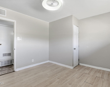 4312 Wallington Drive - Photo Thumbnail 33