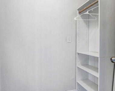 4312 Wallington Drive - Photo Thumbnail 23