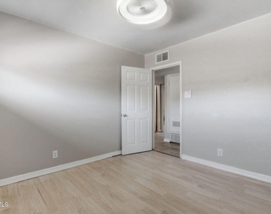 4312 Wallington Drive - Photo Thumbnail 32