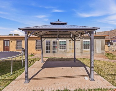 4312 Wallington Drive - Photo Thumbnail 48