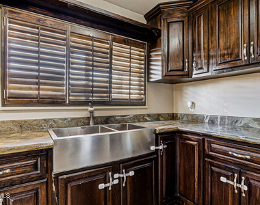 4312 Wallington Drive - Photo Thumbnail 7