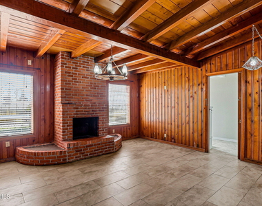 4312 Wallington Drive - Photo Thumbnail 13
