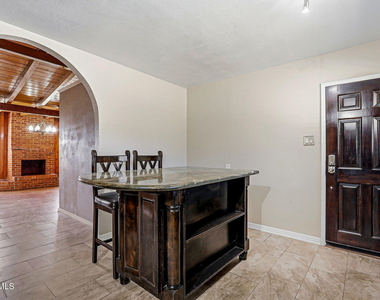 4312 Wallington Drive - Photo Thumbnail 3