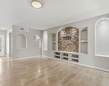 4312 Wallington Drive - Photo Thumbnail 18