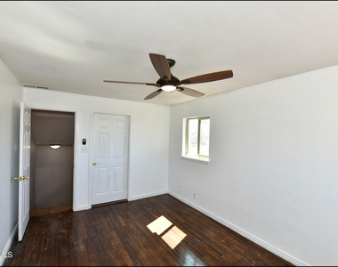 908 Bolivia Street - Photo Thumbnail 31