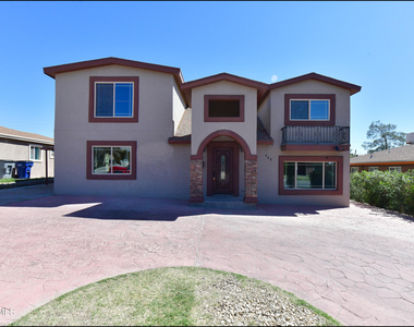 908 Bolivia Street - Photo Thumbnail 2