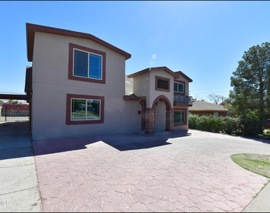 908 Bolivia Street - Photo Thumbnail 3