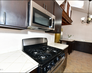 908 Bolivia Street - Photo Thumbnail 17