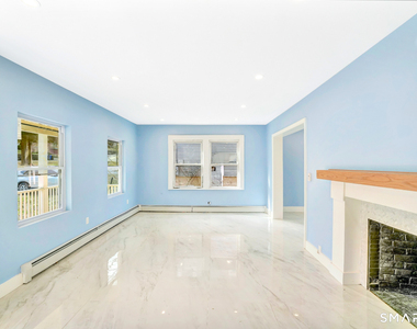 341 Lincoln Street - Photo Thumbnail 3