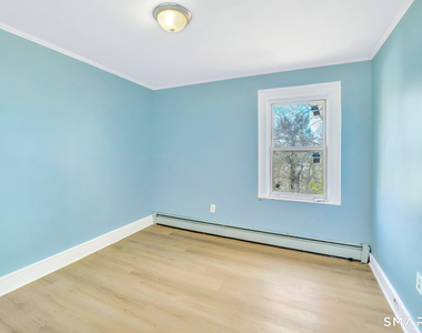 341 Lincoln Street - Photo Thumbnail 9