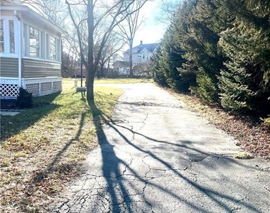 231 Nichols Avenue - Photo Thumbnail 19