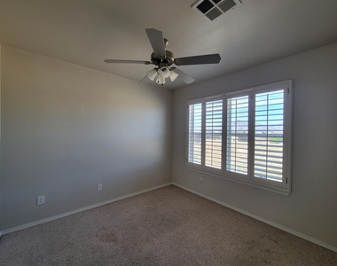 10051 Railroad Drive - Photo Thumbnail 34
