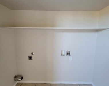 10051 Railroad Drive - Photo Thumbnail 16