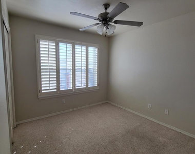 10051 Railroad Drive - Photo Thumbnail 32