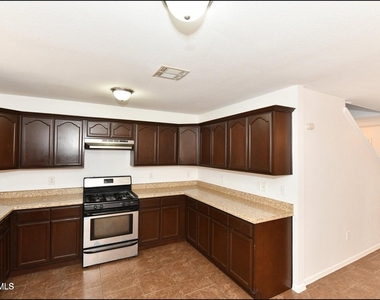 1591 Hartsdale Drive - Photo Thumbnail 8